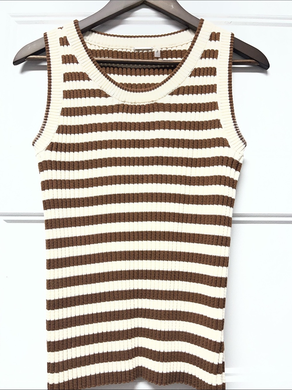 Elie Tahari tank